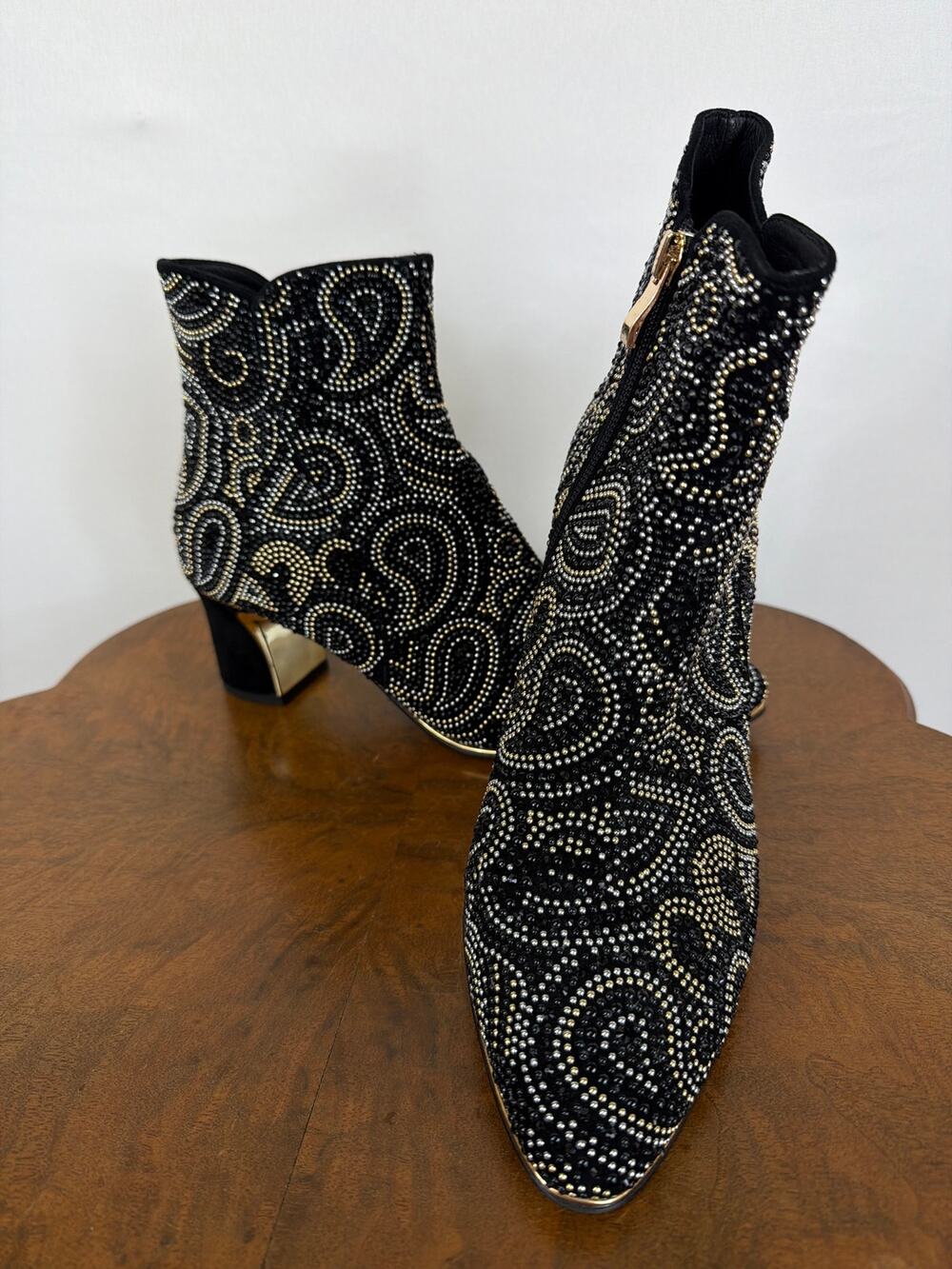Django & Juliette by Beaded Paisley Black Ankle Booties Size 9